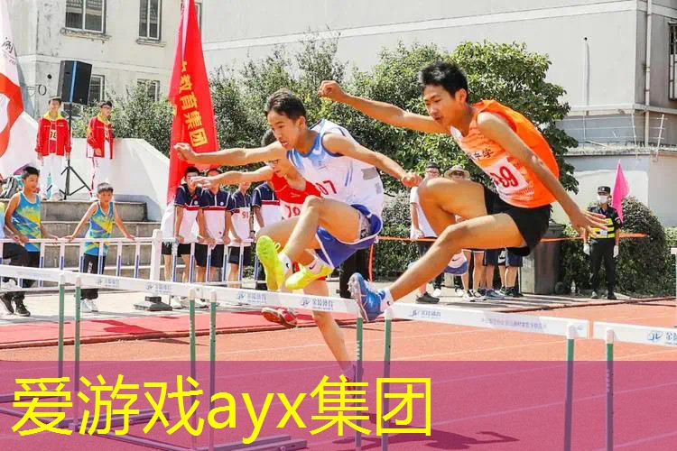 威尔逊打旋转网球拍